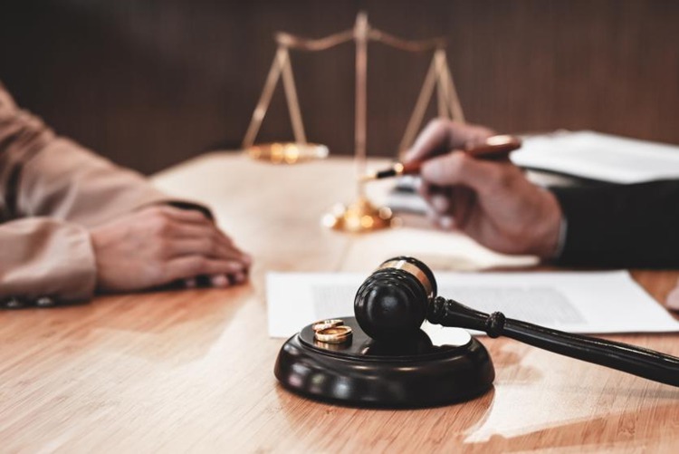 接收来源不明资金涉嫌诈骗，冠领律师依法辩护为嫌疑人成功取保候审