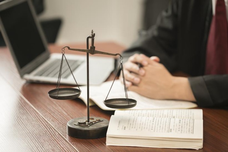 冠领律师担任广东珠海诈骗案辩护人，成功使被告人获缓刑