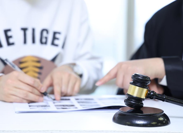 退休返乡置业遇套路，律师法庭攻坚为老人保住17.3万养老钱