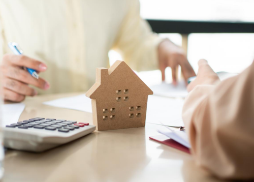 女子北京租公寓饱受漏水、噪音困扰,冠领律师代理帮其退回11万余元租金-1 女子北京租公寓饱受漏水、噪音困扰,冠领律师代理帮其退回11万余元租金-1