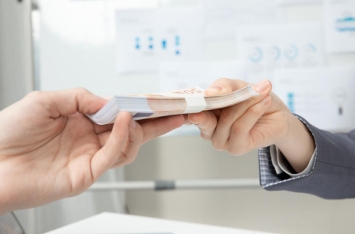 1646017970736484.png 取钱.png